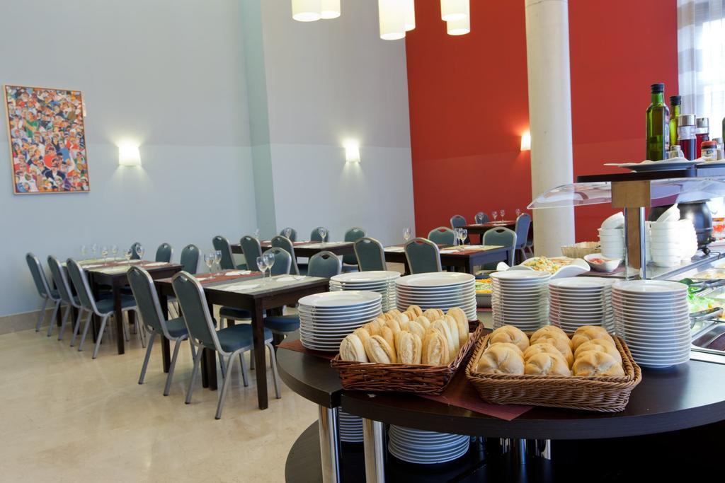 Avant Aeropuerto Torrejón de Ardoz Extérieur photo